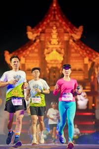 BIB: 191, 067, 015
                            <button type="button" onclick="openModal(22471485)" class="btn btn-primary btn-sm float-right btn-popup" data-toggle="modal" data-target=".modal-high-quality">
                        <i class="fas fa-shopping-cart"></i> Add to Cart
                    </button>
                                            <button type="button" onclick="isThisMe(22471485, true)" class="btn btn-success btn-sm float-right btn-popup btn-isme hidden" data-toggle="tooltip" data-placement="bottom" title="นี่คือรูปของคุณใช่ไหม คลิกที่นี่เพื่อเอาเข้าอัลบั้ม">
                        <i class="fas fa-plus"></i> Add to album
                    </button>
                    <button type="button" onclick="isThisMe(22471485, false)" class="btn btn-warning btn-sm float-right btn-popup btn-isnotme hidden">
                        <i class="fas fa-ban"></i> Remove from album
                    </button>